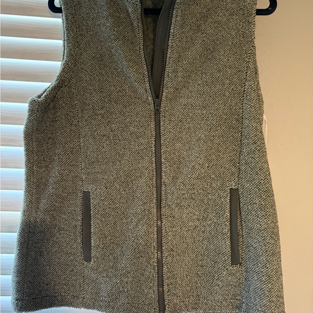 Balance Collection Green Vest Athletic Style
